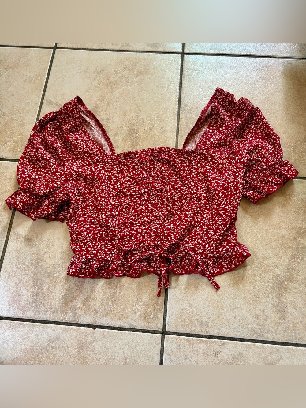 Red Floral Puff-Sleeve Tie-Front Crop Top by